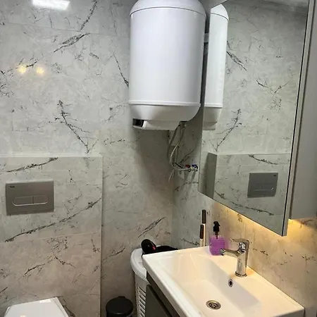 Apartment Fully Luxry With Swimming Pool