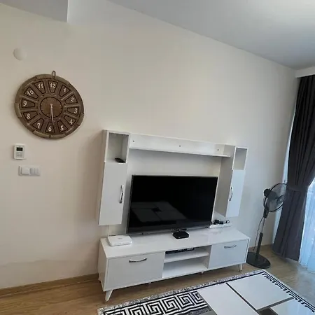 Apartment Fully Luxry With Swimming Pool *